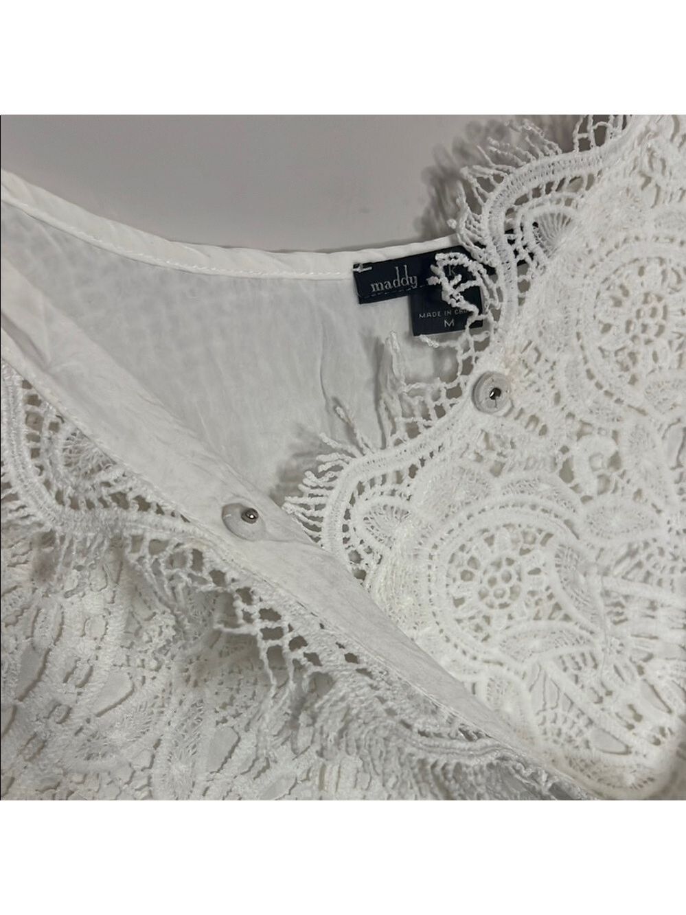 Maddy K - White Lace Romper with Delicate Floral Patterns - Picture 3 of 6
